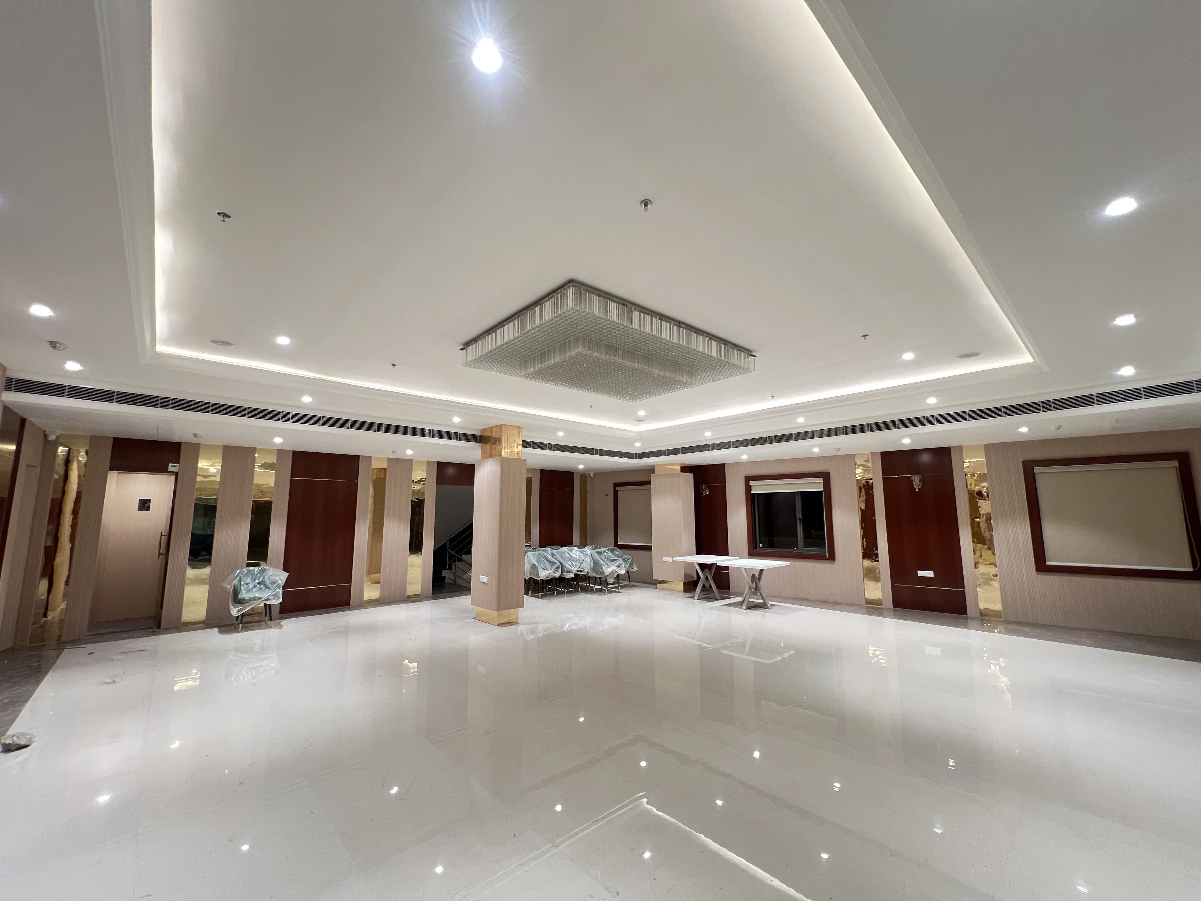 Hotel Samrat Sheraton preview